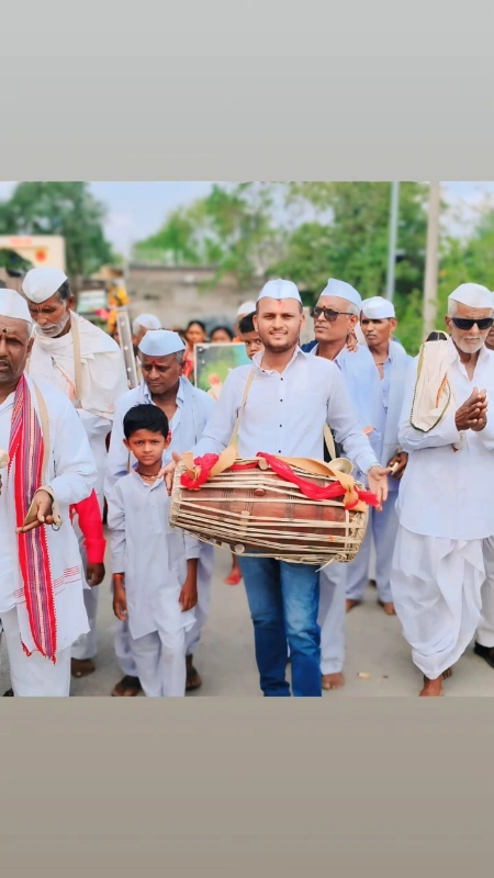 मान्यवरांचा सत्कार कार्यक्रम आयोजित